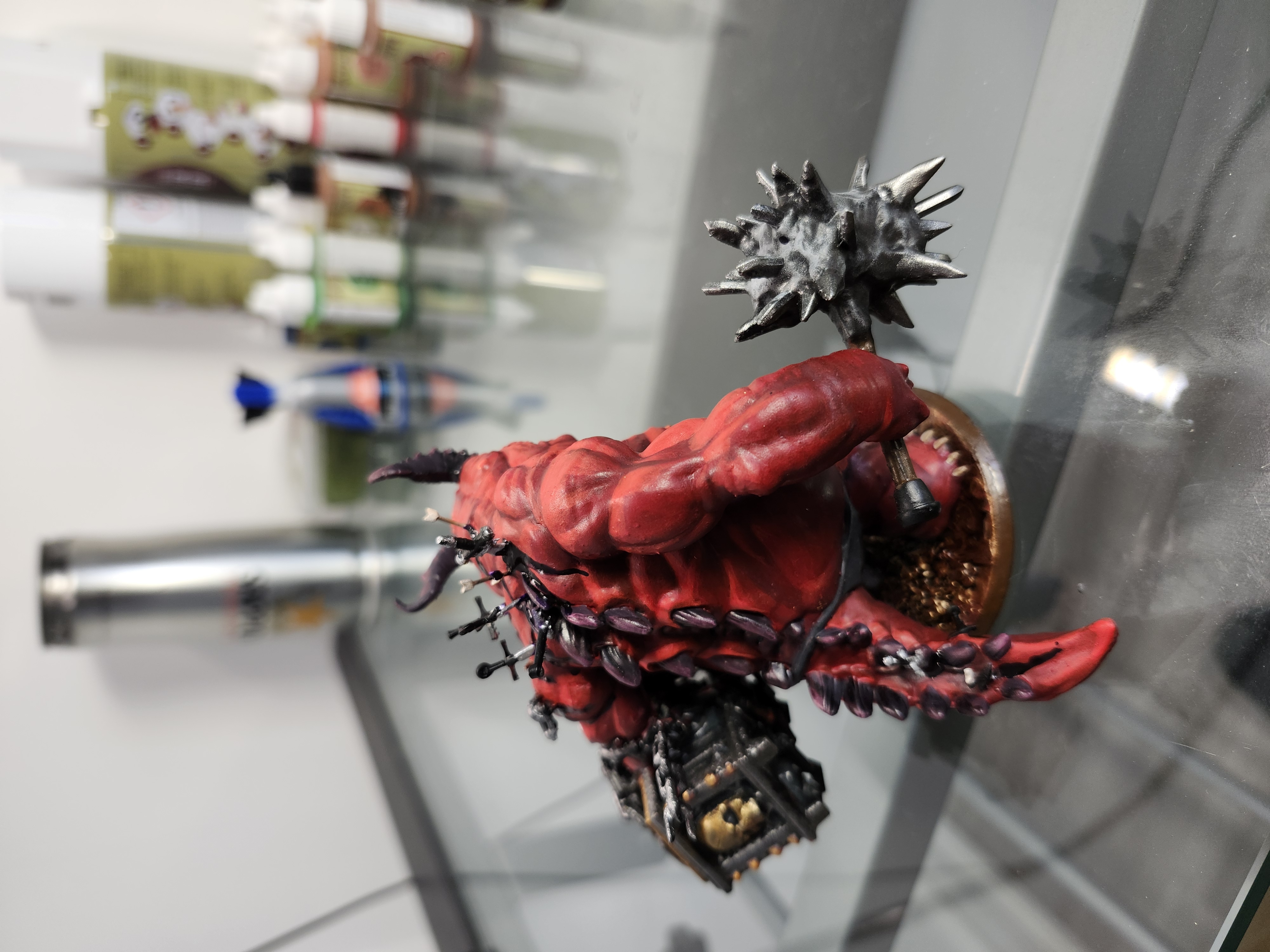 Greed Demon — vue de dos